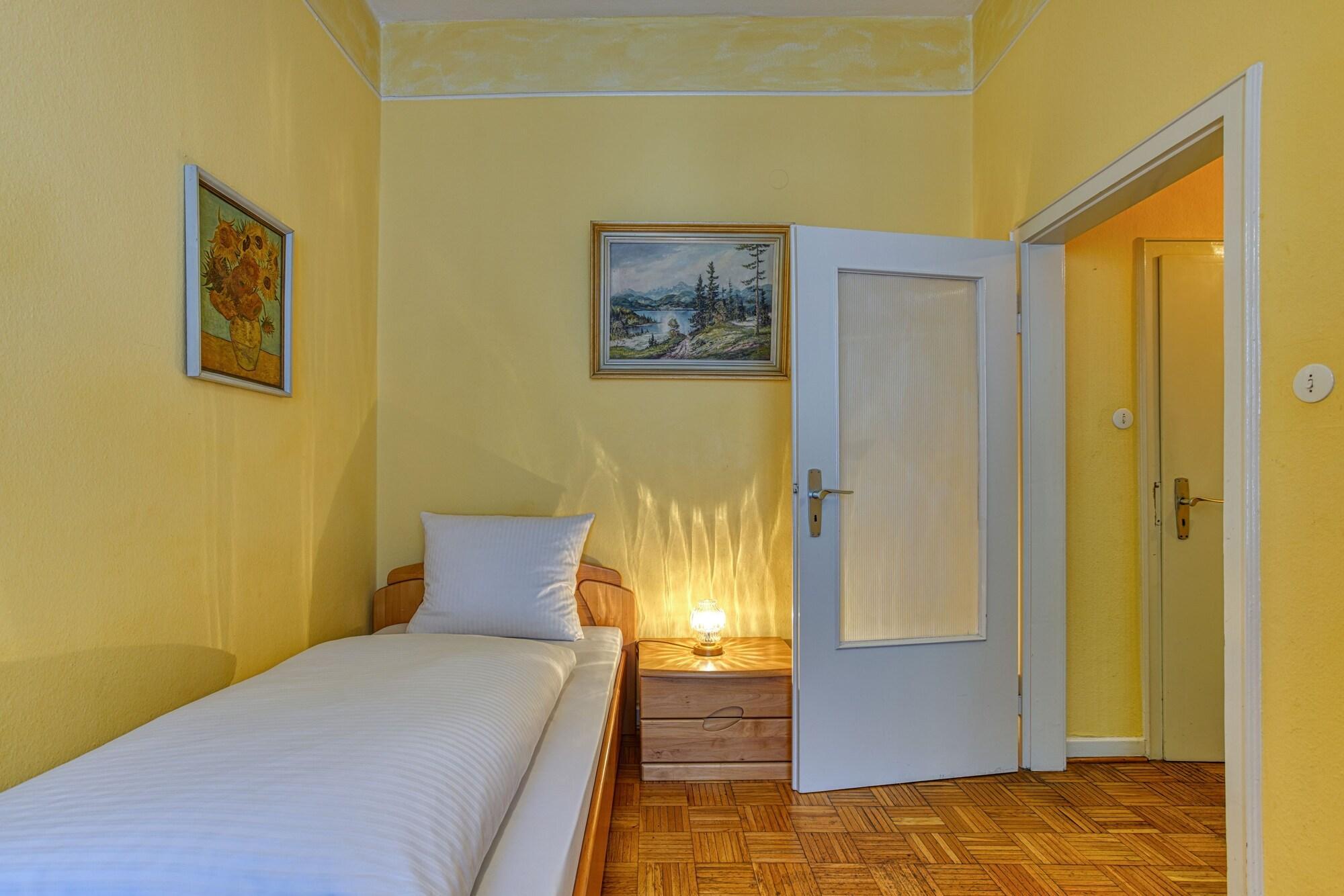Hotel Carlton Dortmund Esterno foto